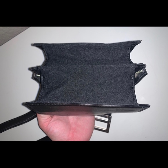 Authentic fendi RUNWAY black logo bag - Picture 3 of 8